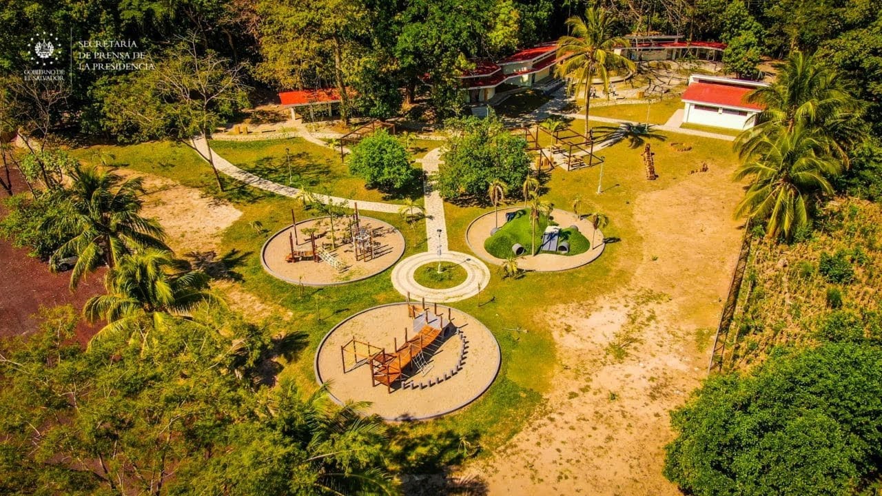 Gobierno inaugura parque de Aventuras Surf City Walter Thilo Deininger
