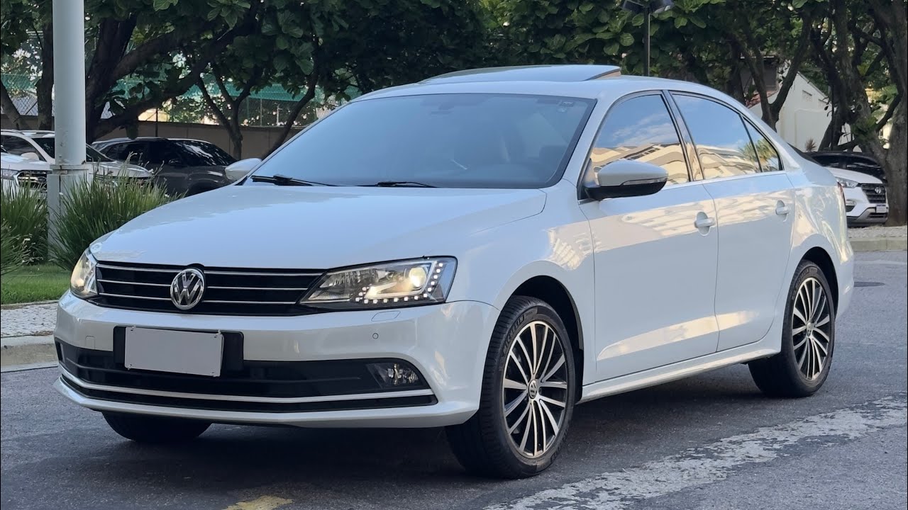 Vw Jetta Highline 2.0 TSI 211cv 2017 + Pack Premium + Teto Solar