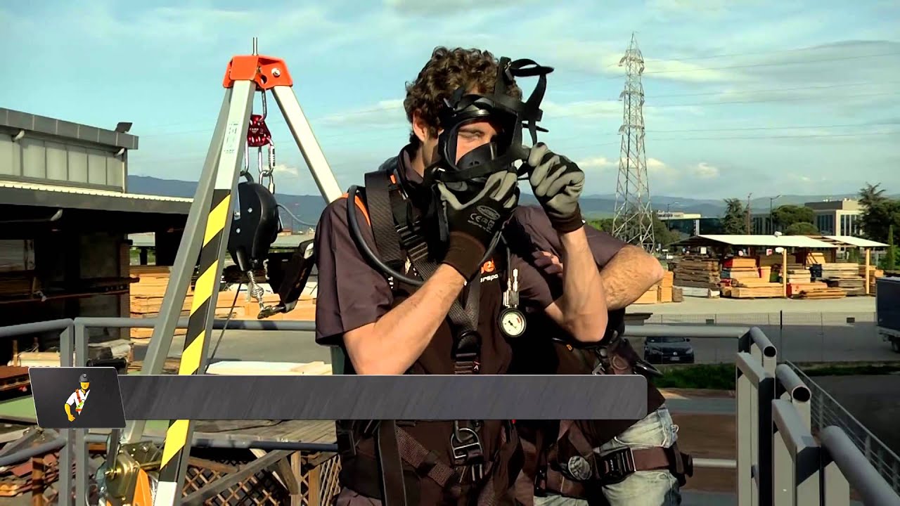 Addestramento in spazi confinati e discesa su fune