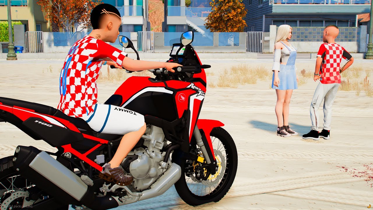GTA V: MODS - NÃO ACREDITO FLAGREI MEU AMIGO COM UMA MENINA NA PRAIA