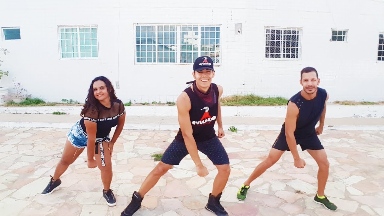 Zumba - Shape Of You | Ed Sheeran | Cia Irtylo Santos
