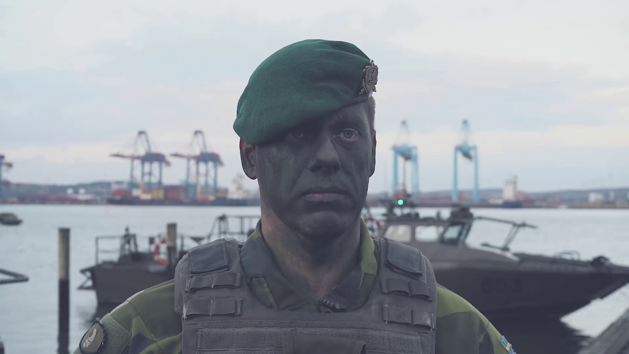 Amfibiekåren - skjuter skarp sjömålsrobot 17 i Göteborgs skärgård