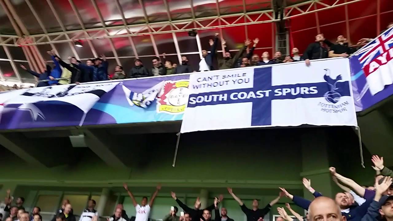 Spurs fans at Leverkusen 18.10.2016
