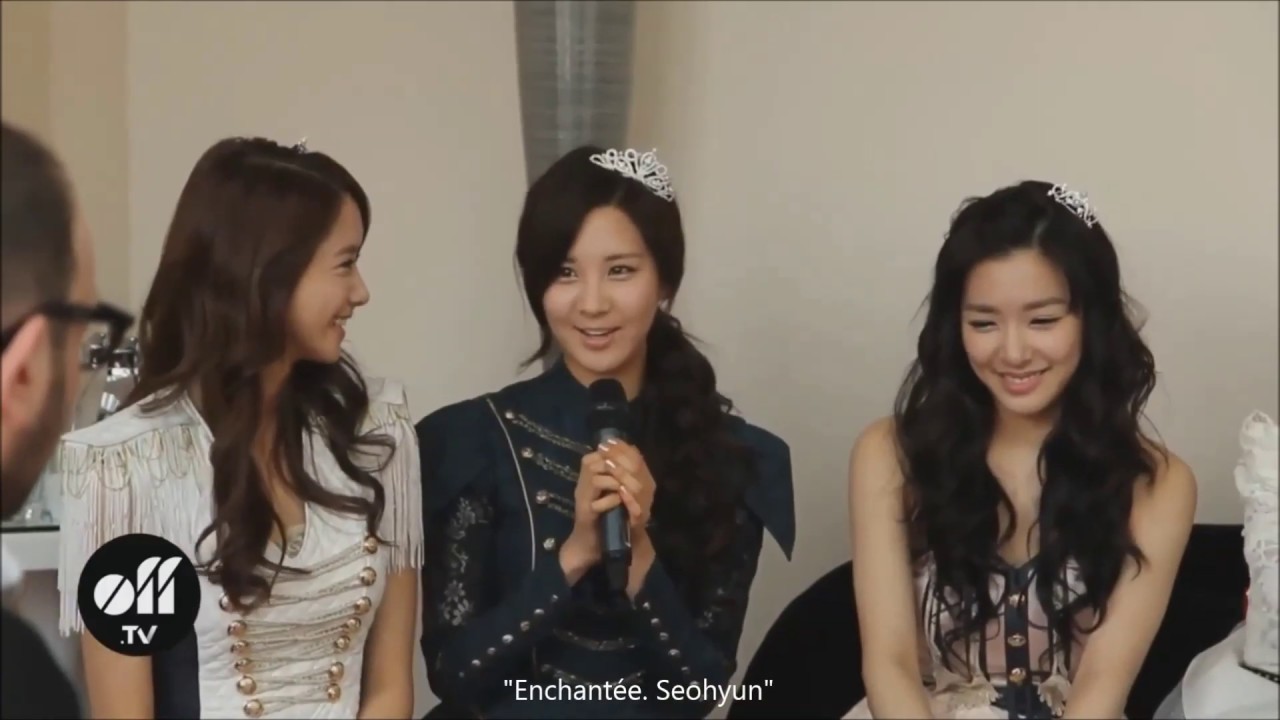 Girls' Generation speaking french (exclusive compilation)