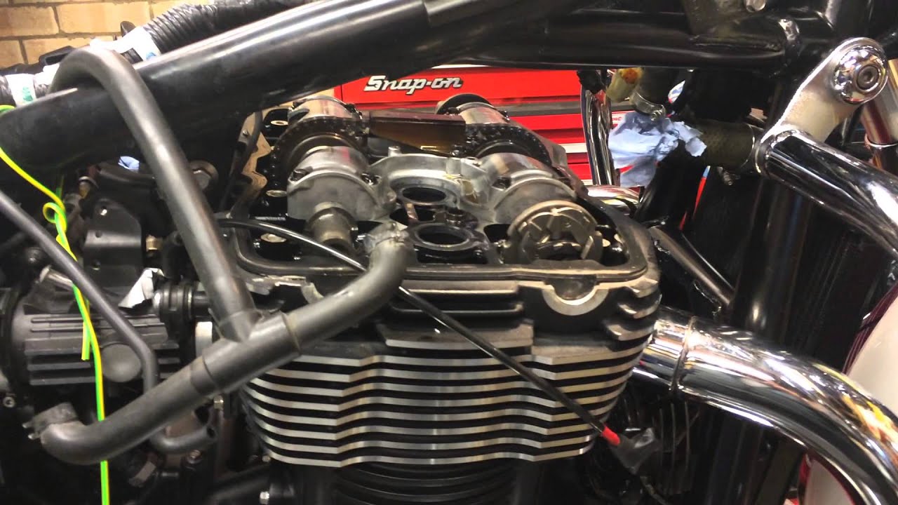 TriumphThunderbird 1600 valve clearance check Part 2