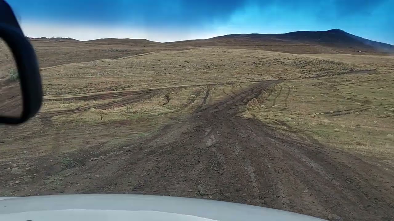 Road to Saint Hovhanes chapel