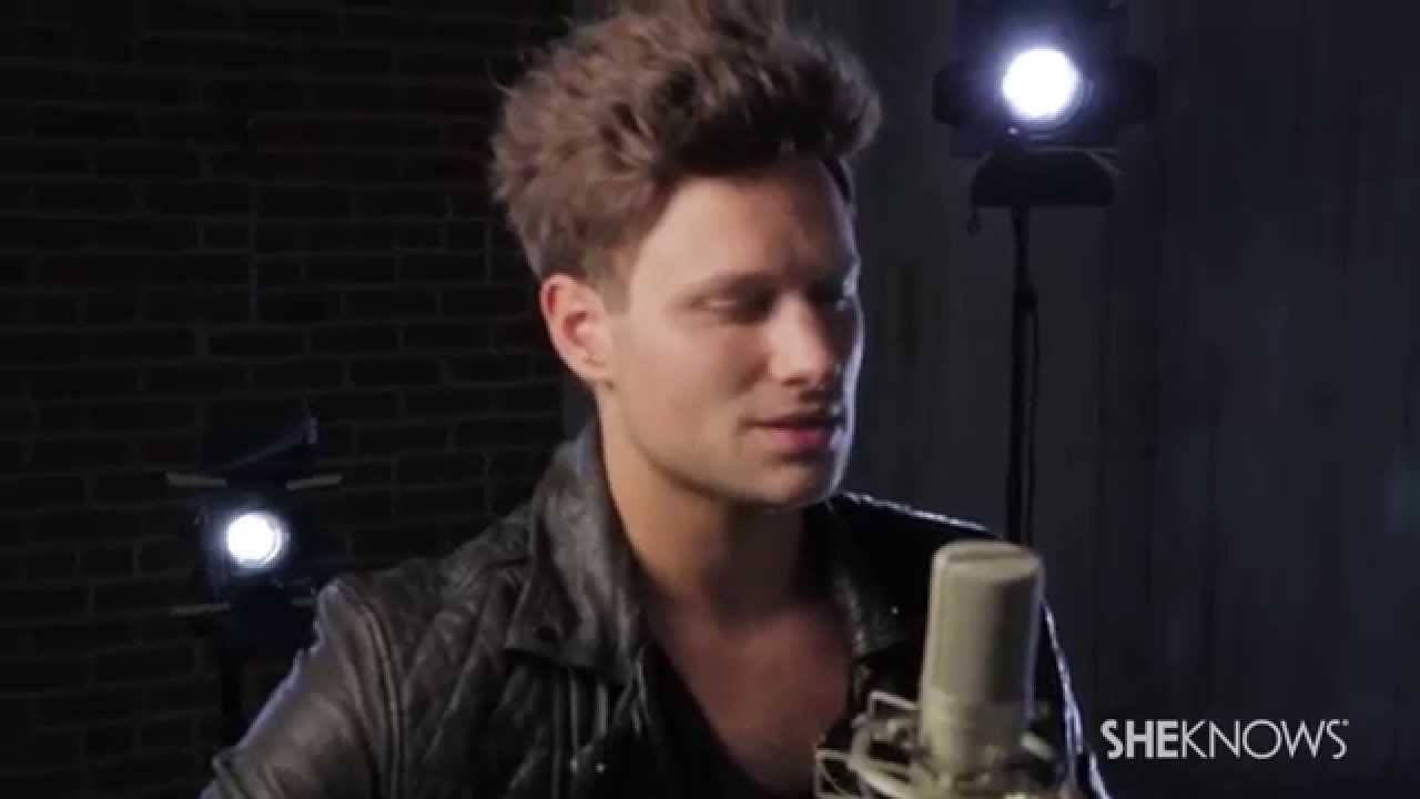 Jamie Scott Performs Intimate & Acoustic ‘Unbreakable’ - SheKnows Celebrities