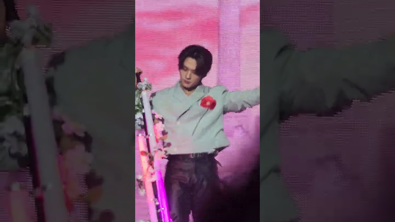 Lee Know 리노 Waiting for us ((Maniac in BKK Day2 230203))