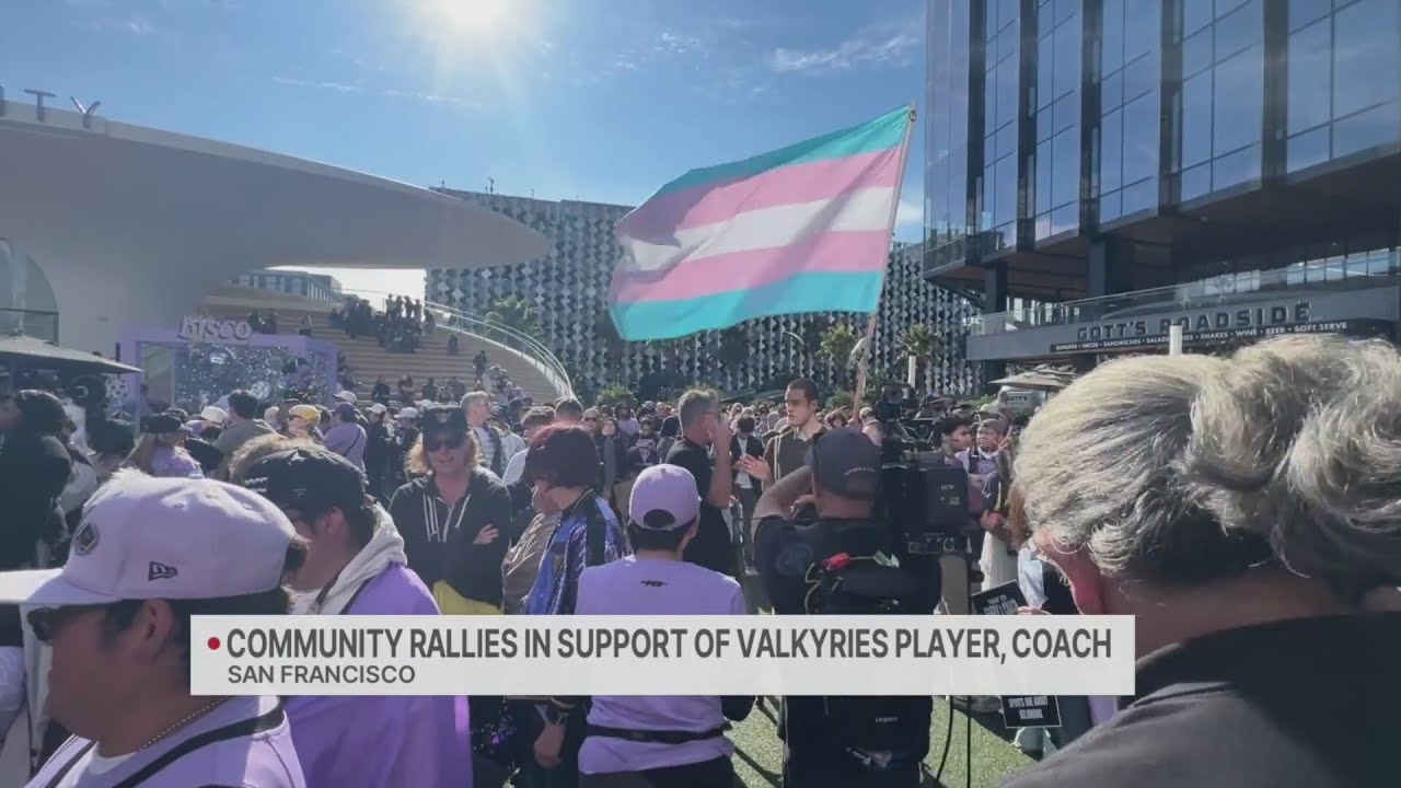 Сообщество Сан-Франциско проводит акцию в поддержку Valkyries на фоне дискуссий о трансгендерных ...