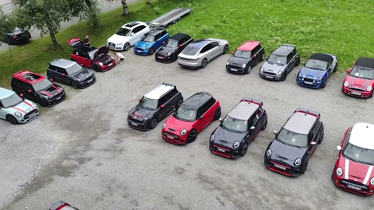 MINIS MINIS MINIS. My MINI Mountain Days Video, part 2. First gentle excursion, after my arrival.