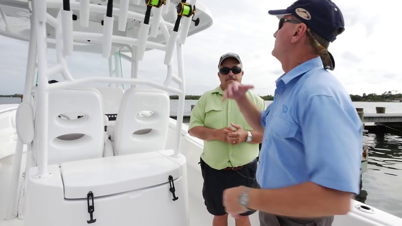 32 Cape Horn Offshore Center Console