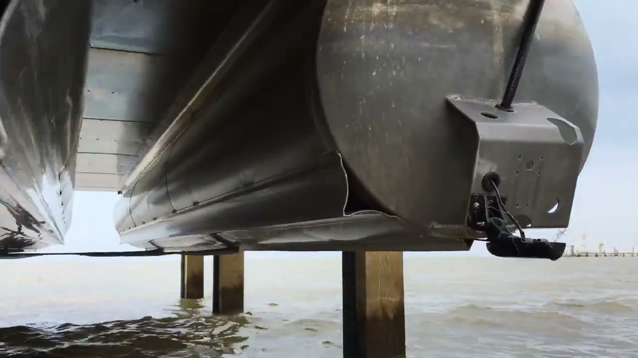 Sling lift for pontoon boat