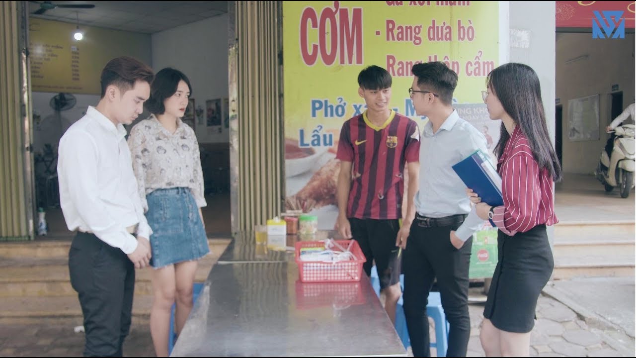 Chủ Tịch Giúp Đỡ Cậu Bé Bán Hàng Rong Và Cái Kết - Đừng Bao Giờ Coi Thường Người Khác- Tập 137