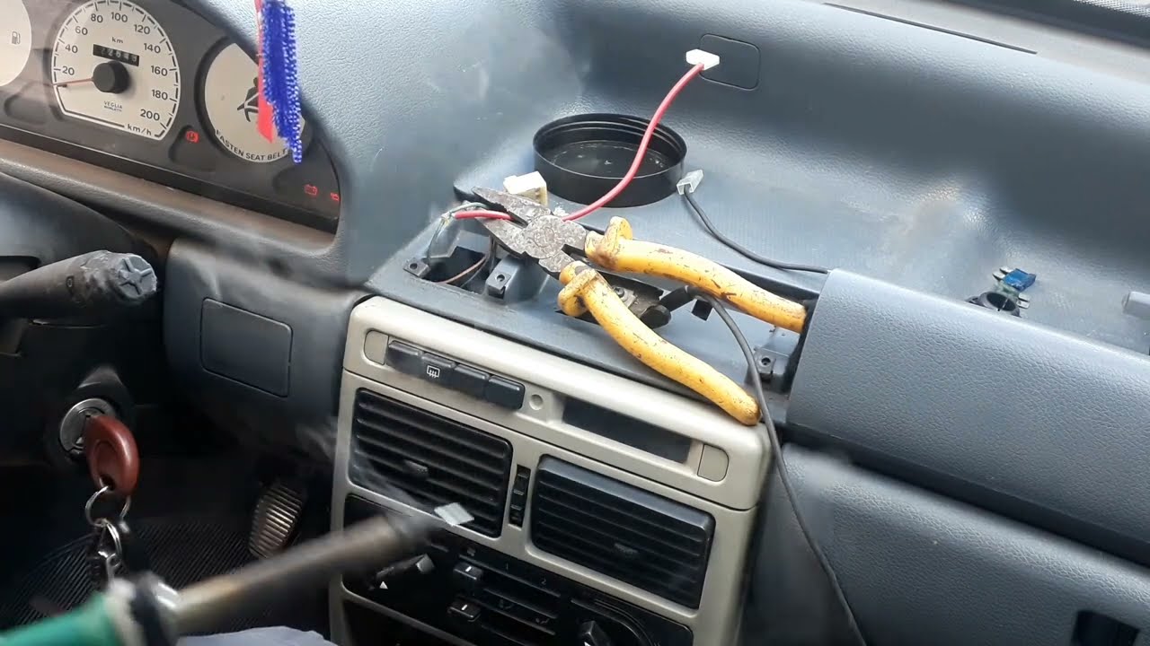 Uno Fire Instalação de tomada USB veicular.