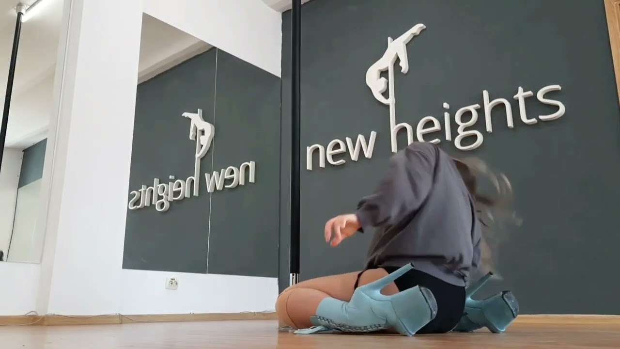 Exotic Pole Dance - 7 Ways Down to the Floor from a Pole Squat
