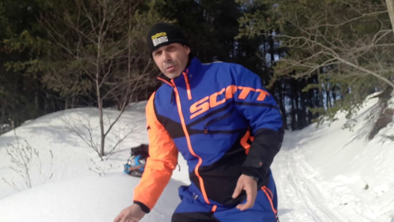 Quoi apporter en randonnée motoneige hors piste?
