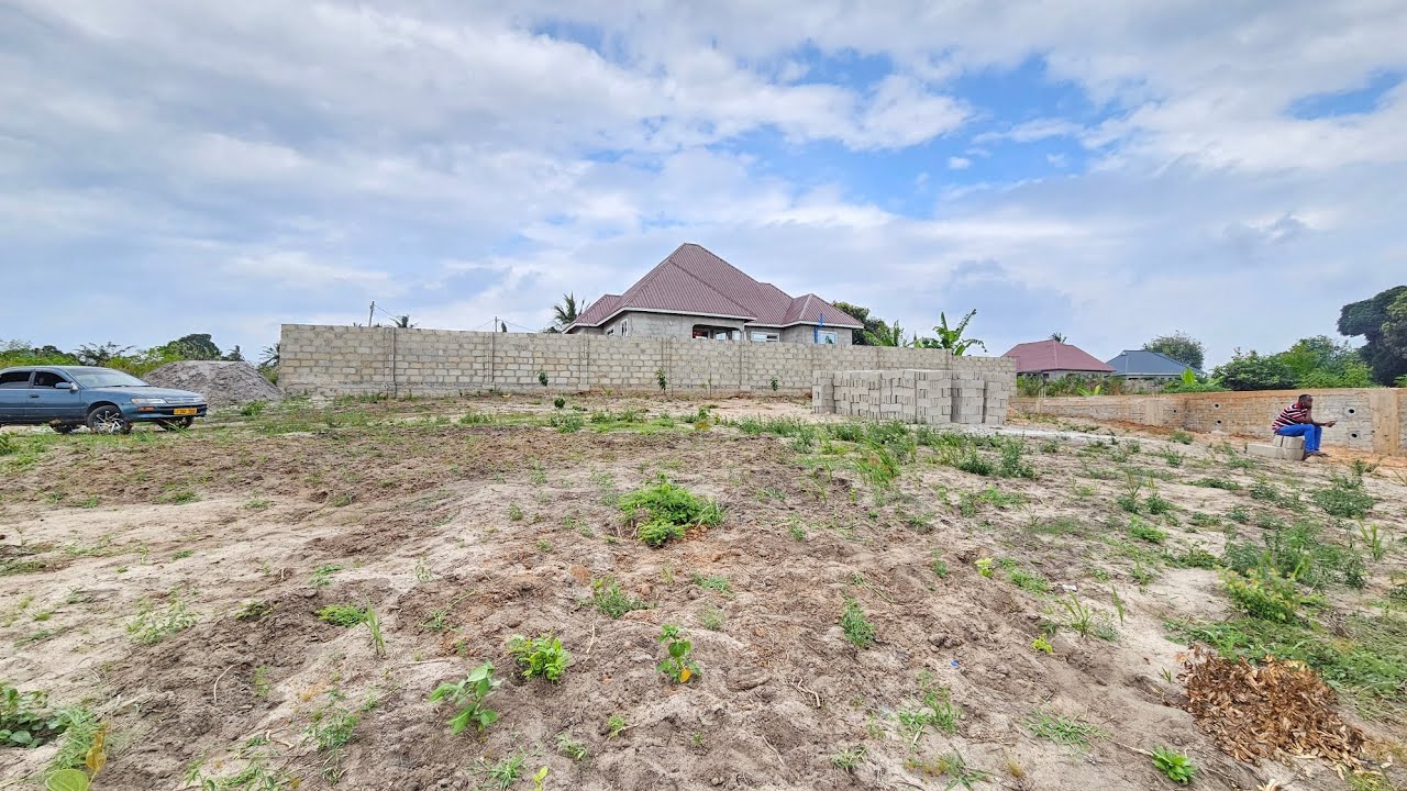 0762505211KIWANJA KINAUZWA SQM 800 KIGAMBONI MBUTU BEI CHEE