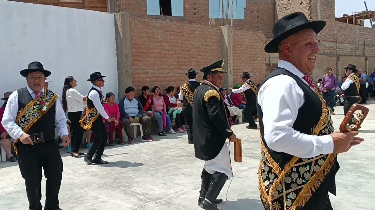 NEGRITOS DE MUSGA BUENA PRESENTACIÓN EN LA FIESTA DE TAYTA CUSPIANO