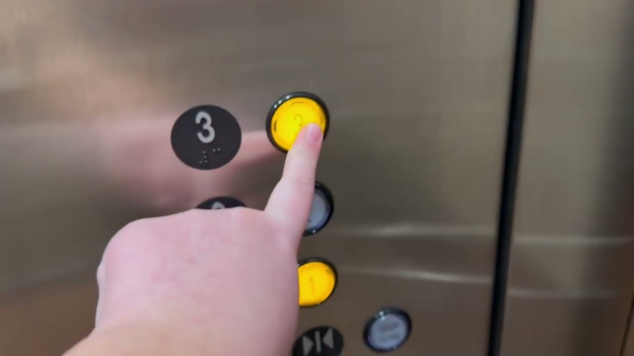 Hydraulic Elevator - Hampton Inn - Morristown, TN