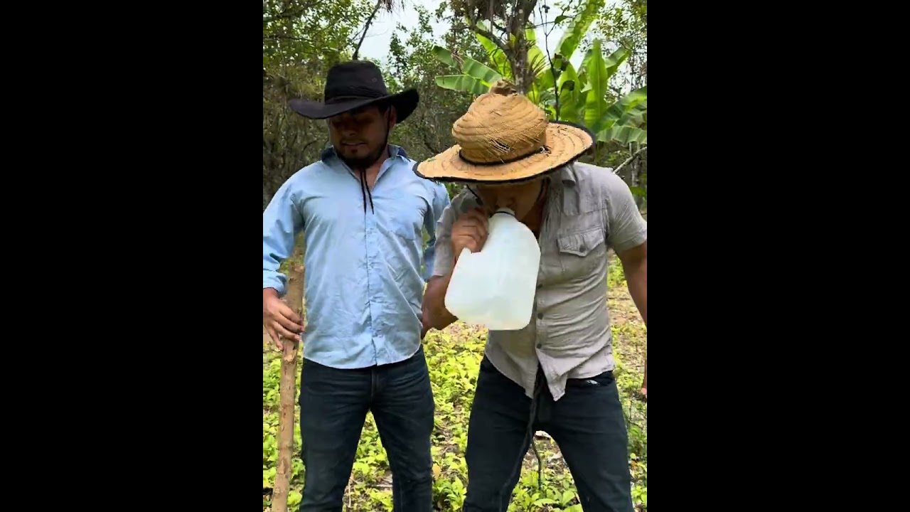 joven se enamora  de una señora