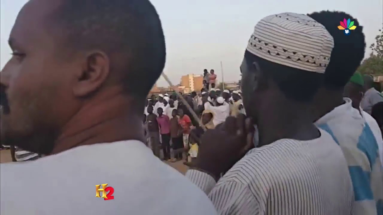 في مدح الشيخ حسن ود حسونة ــ مك المكوك سواك مك**مالك الملوك نادر حسن