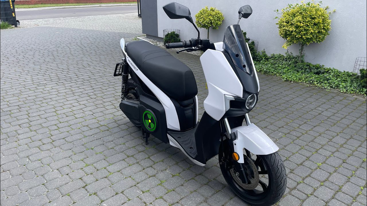 Prezentacja motocykla Silence s01