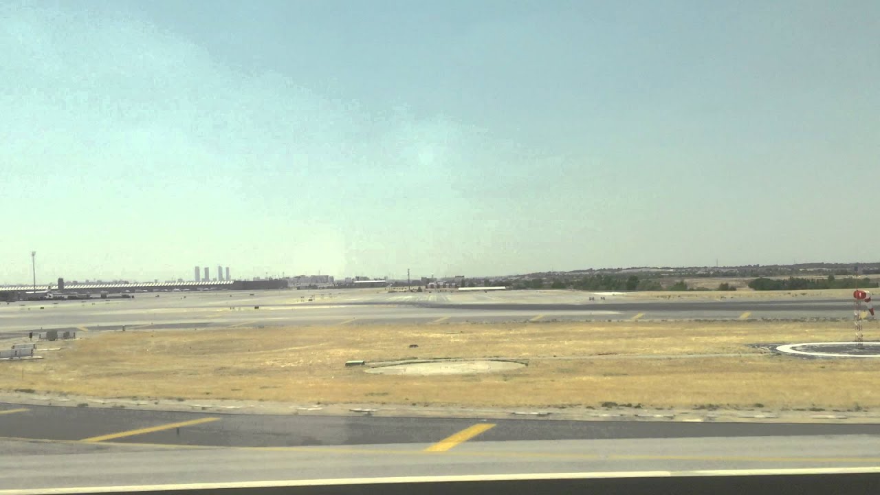 LAN B787 Dreamliner take off Madrid