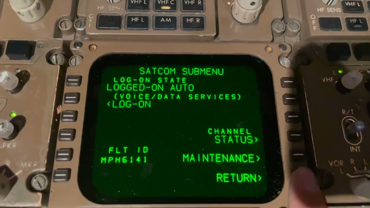 Boeing B747-400ERF. How SATCOM works?