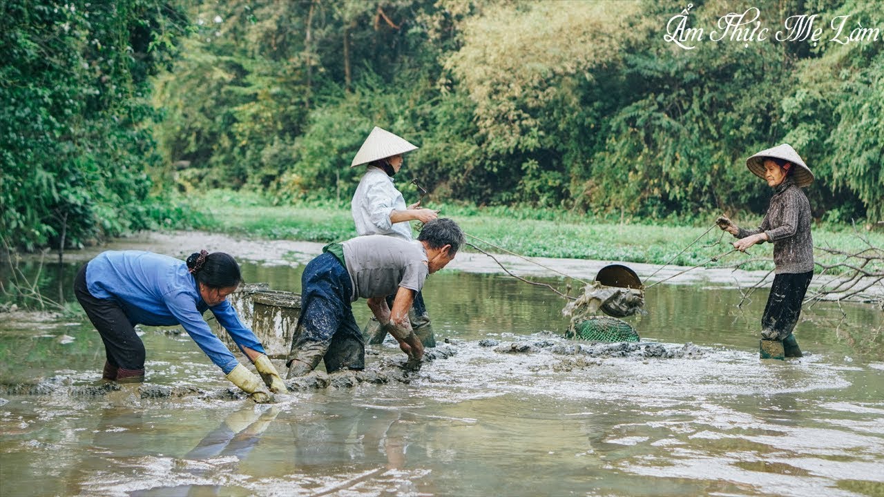Một buổi chiều t&aacute;t c&aacute; đồng l&agrave;m m&oacute;n c&aacute; kho khế chua ( Fish Stewed With Star Fruit ) I Ẩm Thực Mẹ L&agrave;m