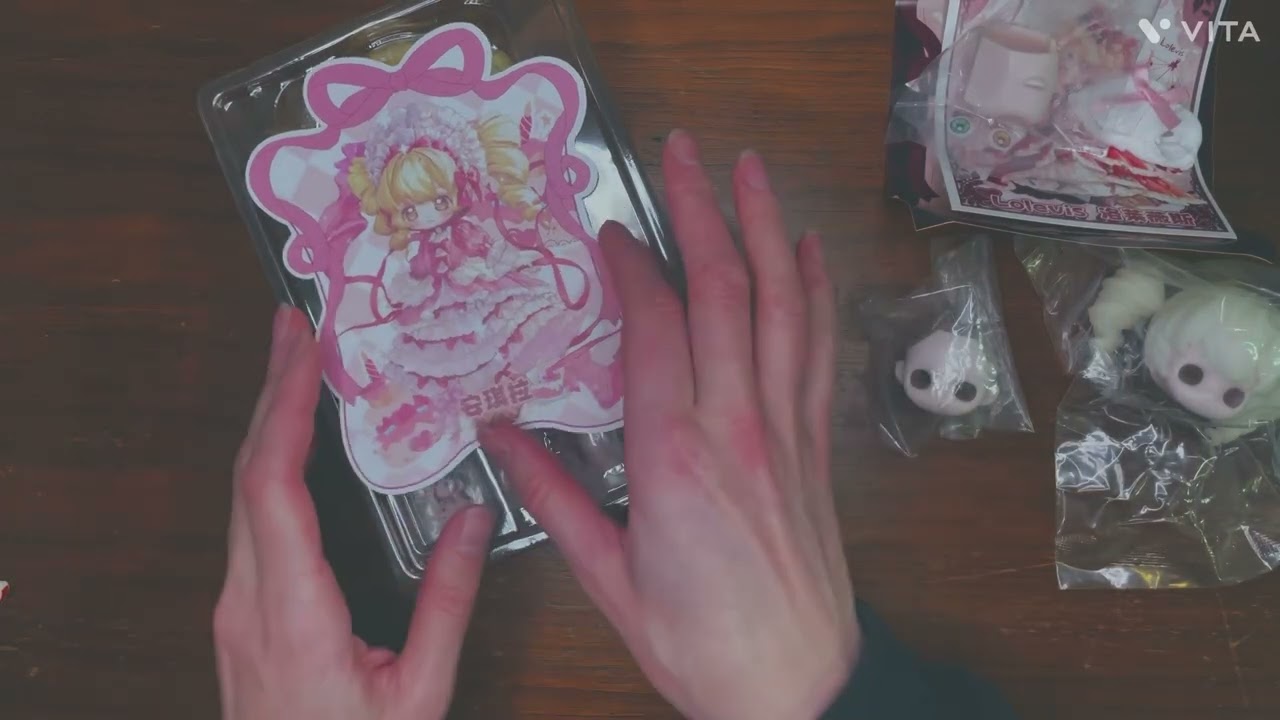 Unboxing Kiseki Vintage Treasures blind box doll from Kika Goods