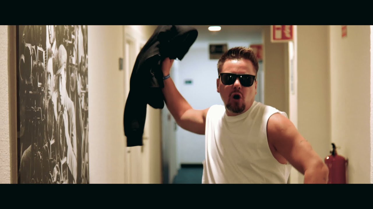 ROOMX - Radio TAXI (official video)