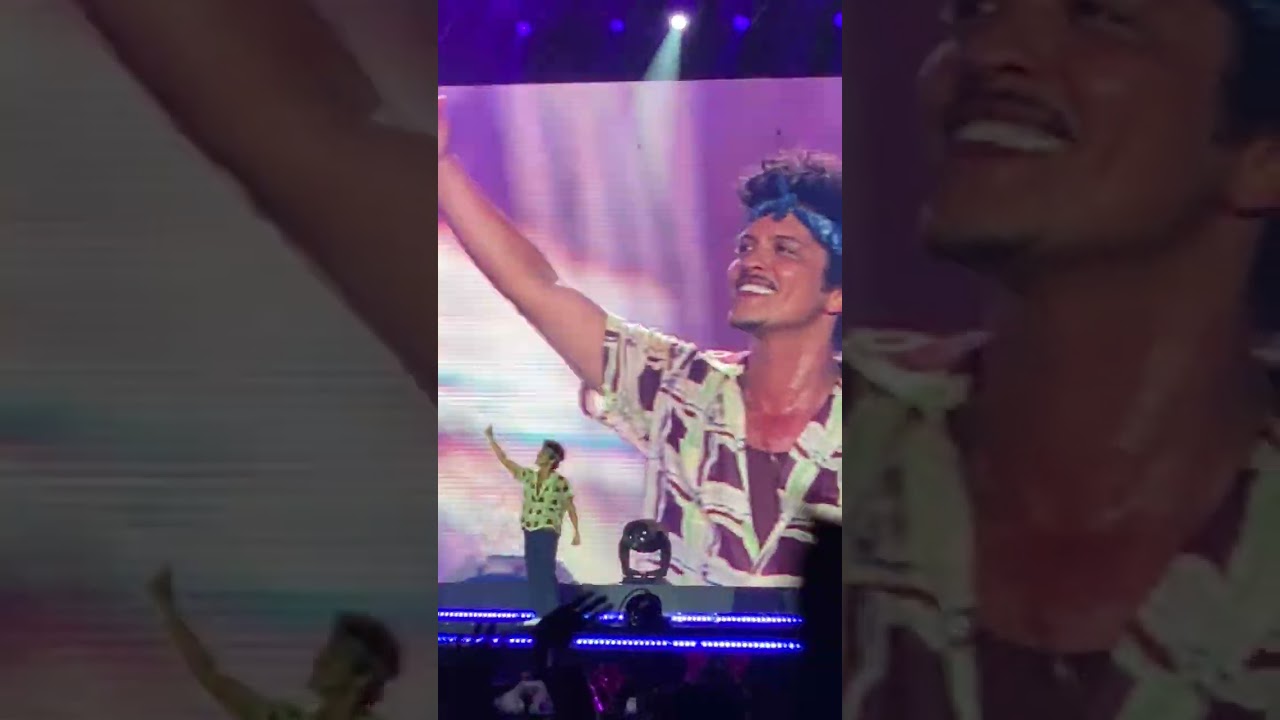 Bruno Mars (브루노마스) - Just the Way You Are & 밴드소개 (230618 현대카드 Super Concert 27 Live in Seoul, Korea)