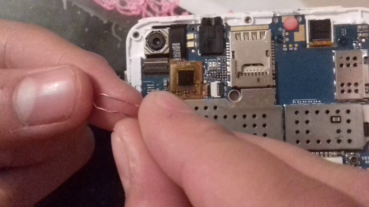 Cómo encender un celular sin botón (por hardware)