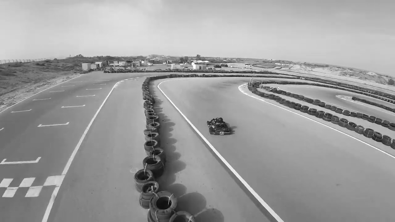 FPV VS KARTING CAR