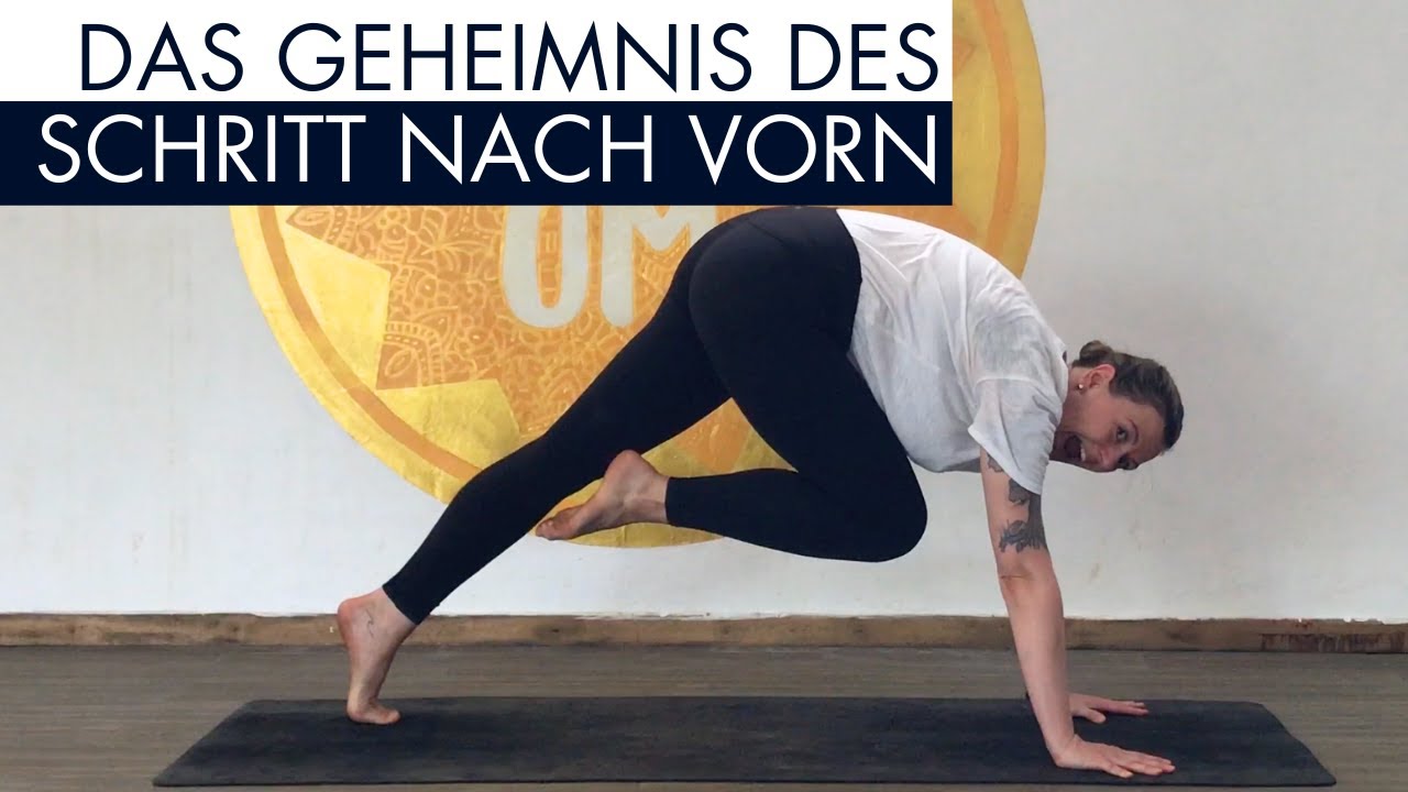 Fuß nach vorne im Sonnengruß | Yoga für Anfänger #yogatipps