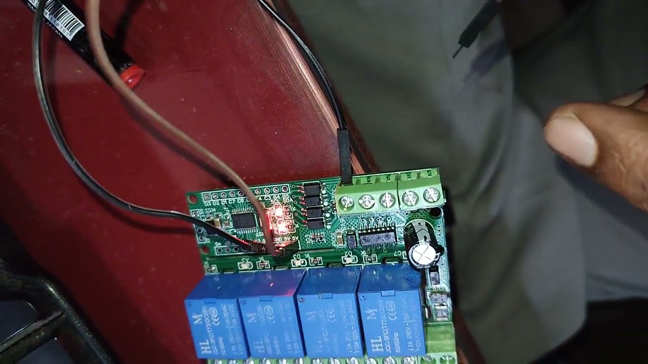 Stm8s003f3p6 with 4 channel relay and 4 channel opto input board