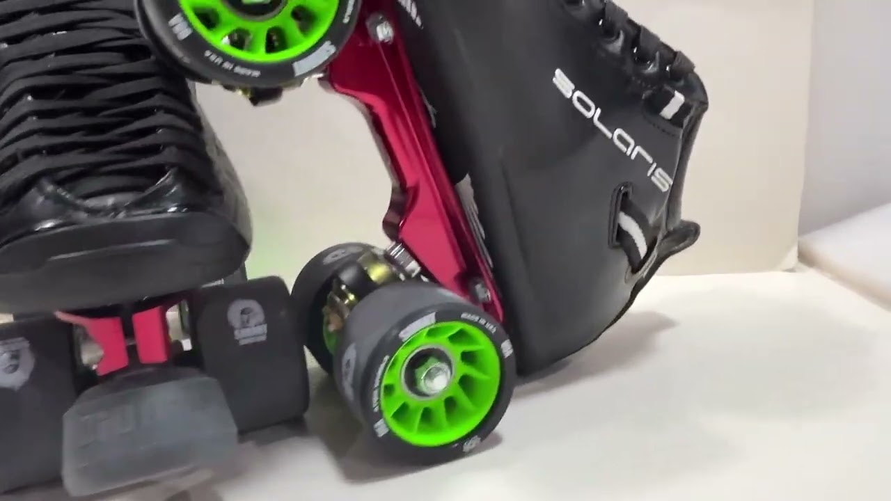 Quick Christmas roller skate build: Solaris mounted to a Pilot Falcon +
