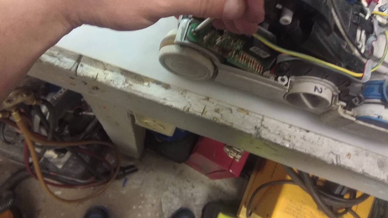 Windsor Sensor S12 Vacuum Repair.