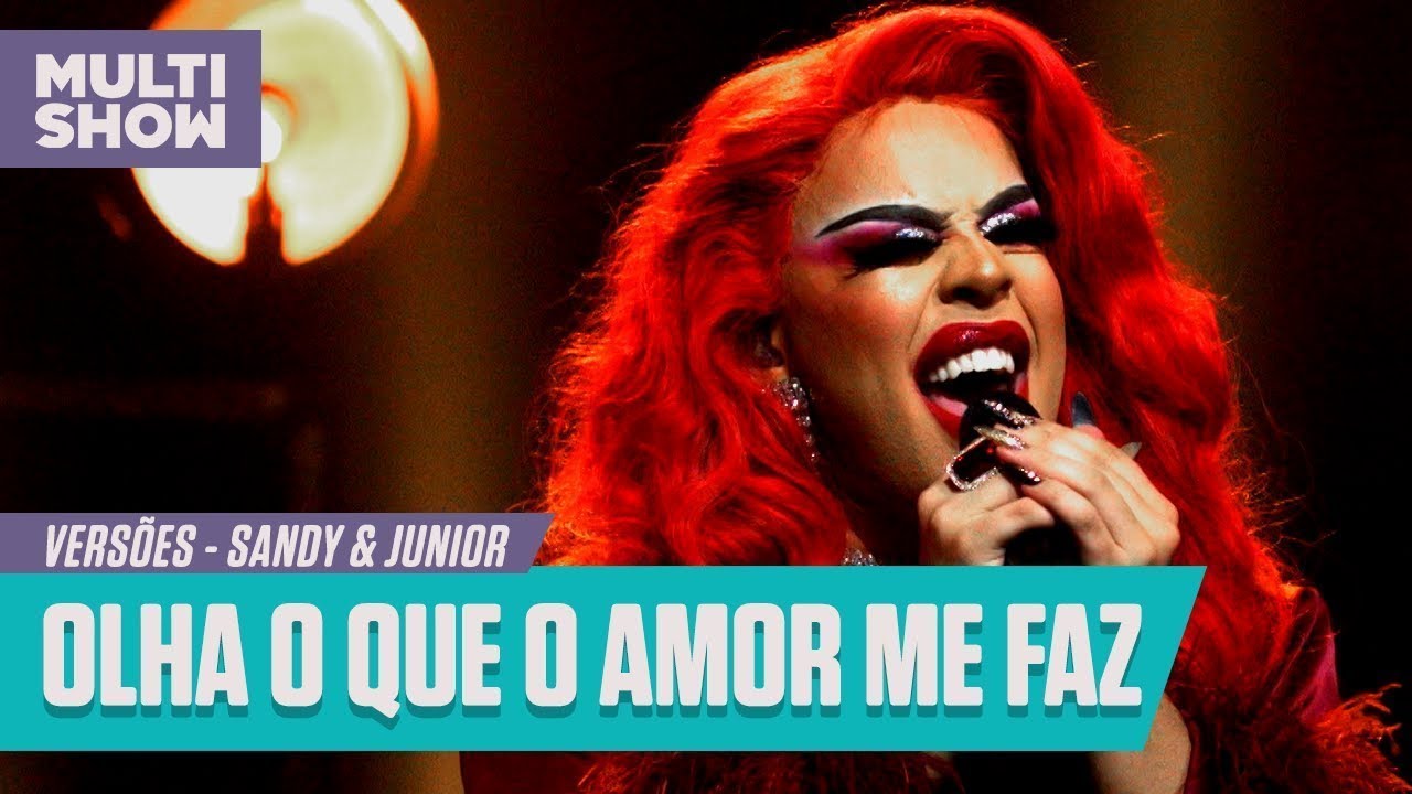 Gl&oacute;ria Groove canta 