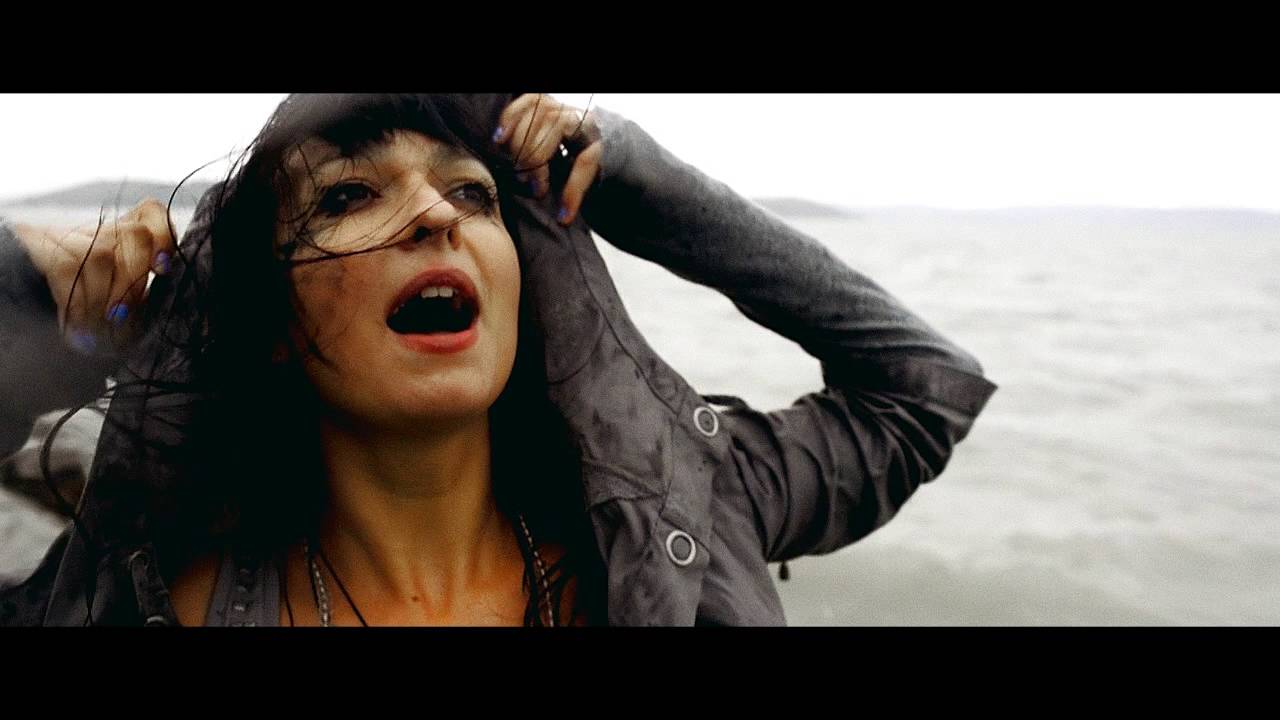 Zília featuring Manoya - Calm & Quiet