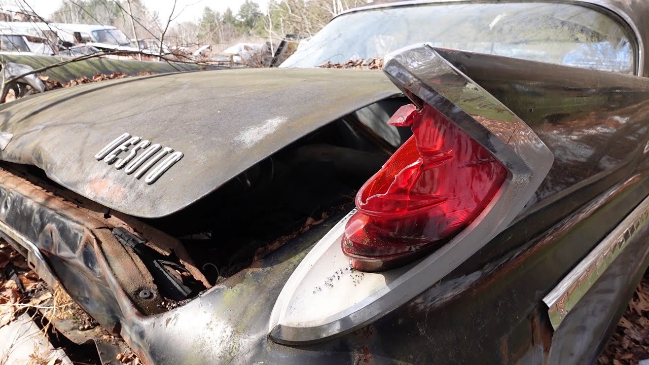 Dual Button DeSoto