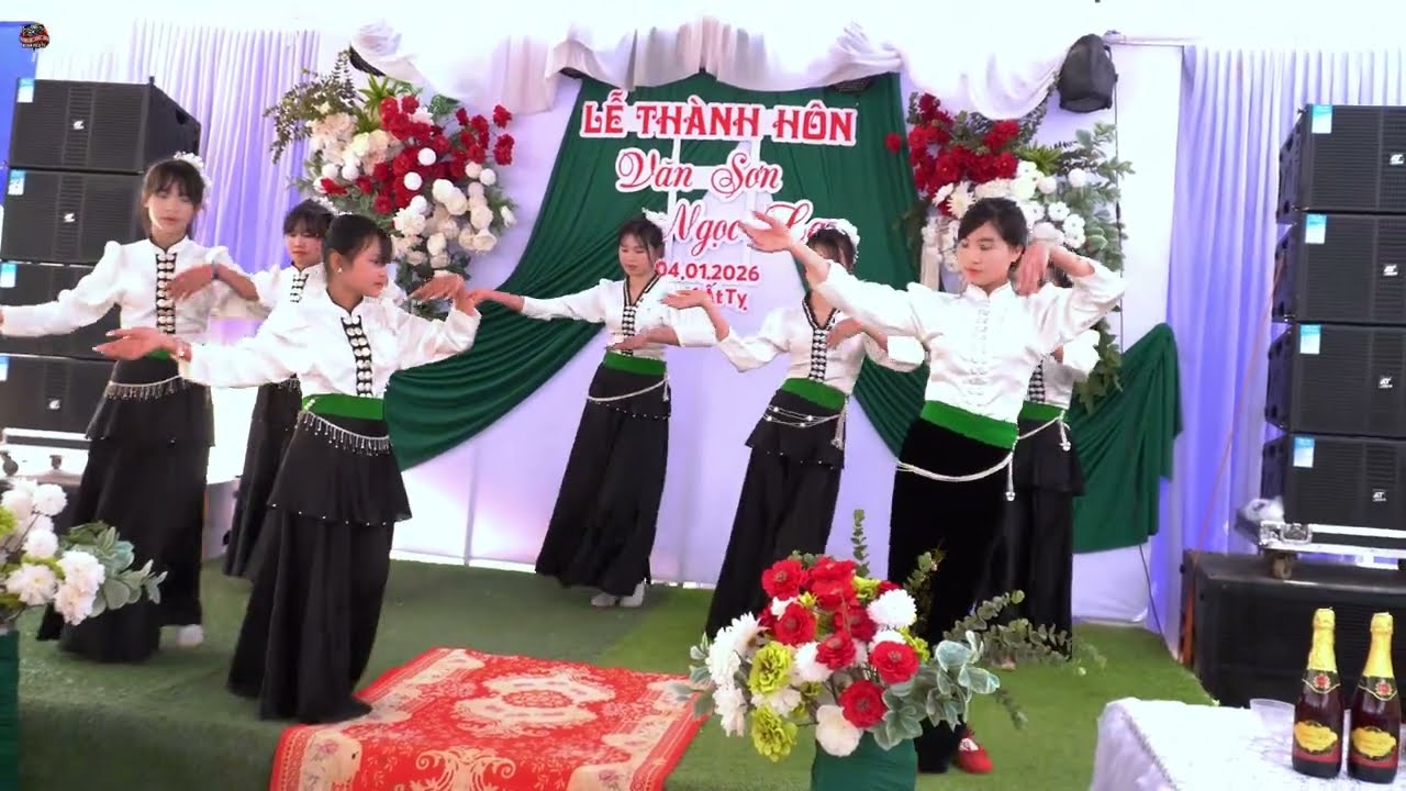 Tiếng Khèn Hoa Ban nở [ ĐỘI MÚA GIA ĐÌNH ]Tại LTH [ VĂN SƠN & NGỌC LAN] bản khoa mường chanh