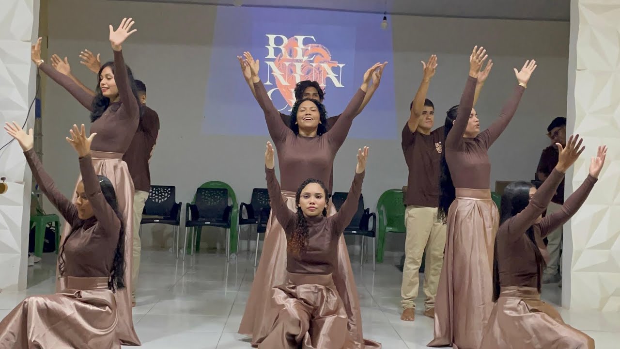 COREOGRAFIA: QUE RUJA O LEÃO,O LEÃO E O CORDEIRO.