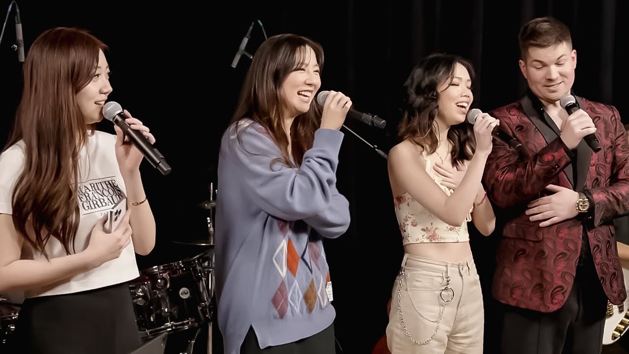 Elvis Presley - Can't Help Falling In Love (cover by Fuslie, fanfan, AverageJonas, jerbifer)