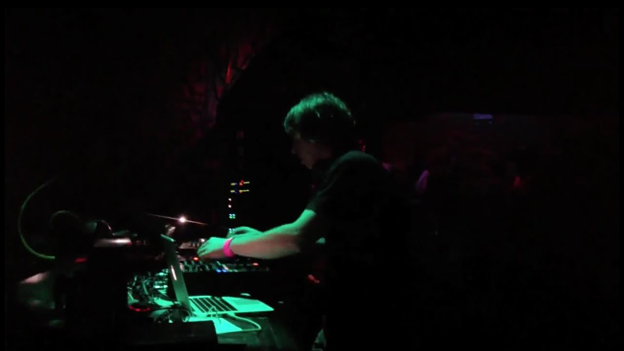 mike humphries - mastertraxx - ambasada gavioli