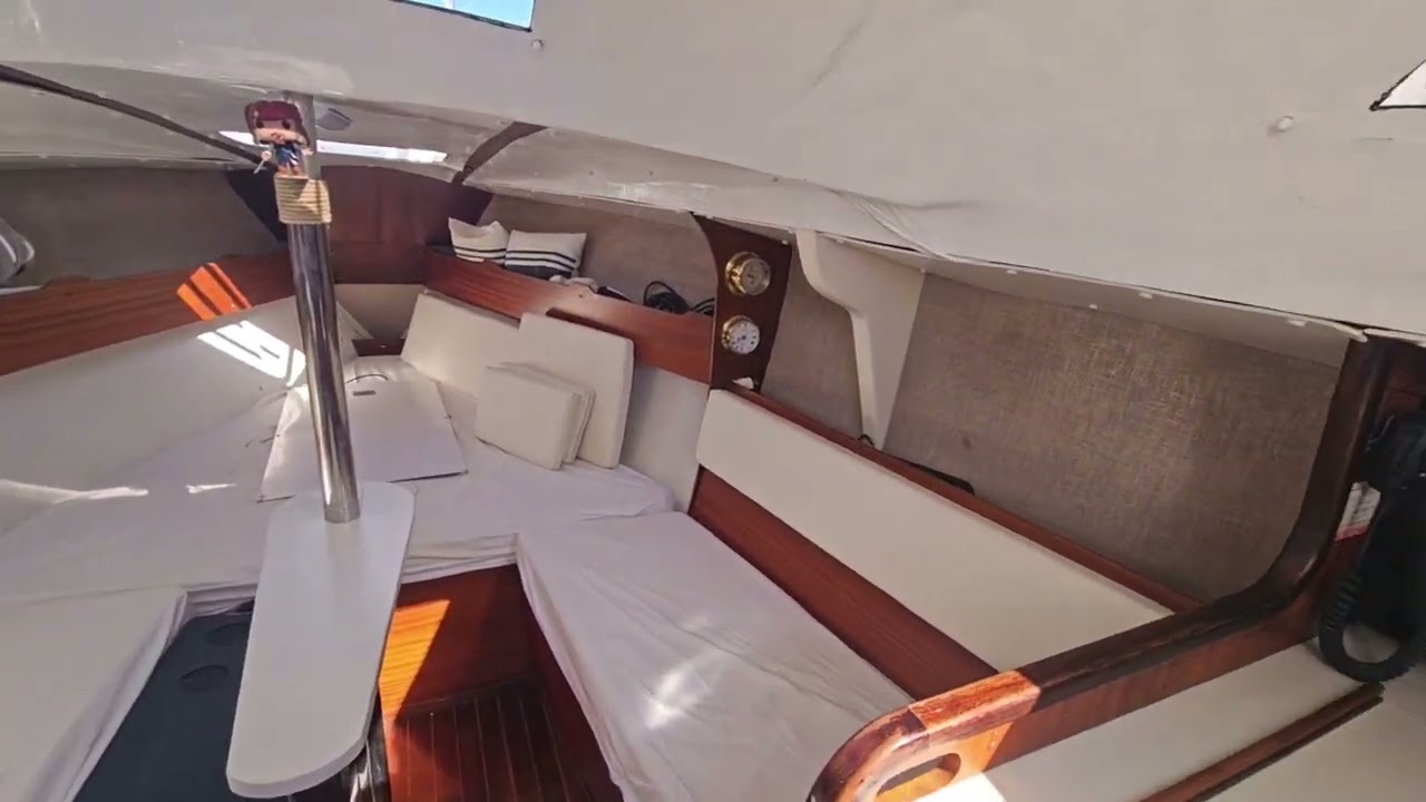 Jeanneau Fantasia 27 by InterYachts - Embarcaciones Nuevas y de Segunda Mano