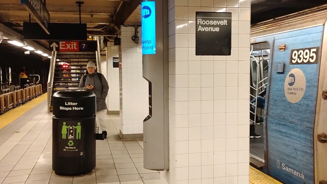 R252 OF836/OF883 + R160 #9395 (E) w/ Dominican Republic adwrap at Jackson Heights - Roosevelt Avenue