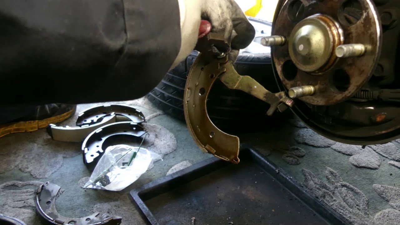 1999 Honda civic rear brake shoe replacement