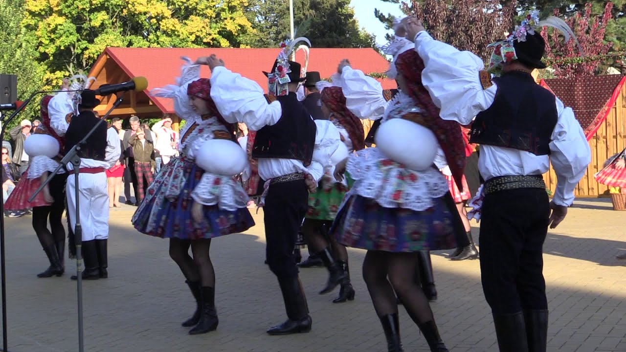 POLEŠOVICE-SLOVÁCKÉ HODY S PRÁVEM 2019 (závěr programu a polešovická tancující chasa)