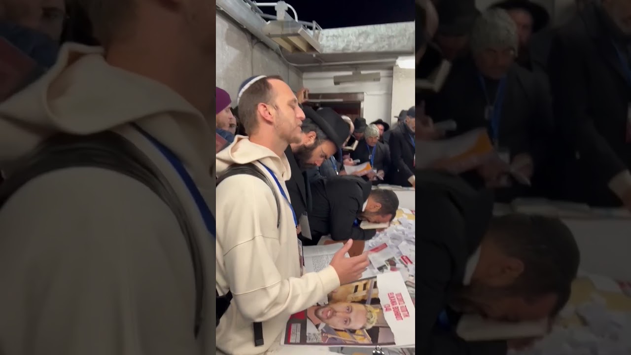 Inside the Rebbes Ohel with the Families of the hostages 💔